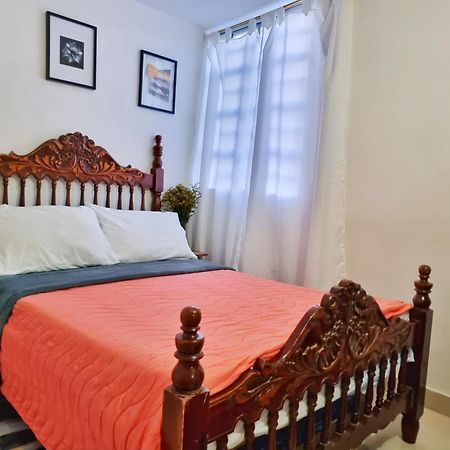 Hostal - Dona Elva A 15 Min Del Aeropuerto Ріонегро Екстер'єр фото
