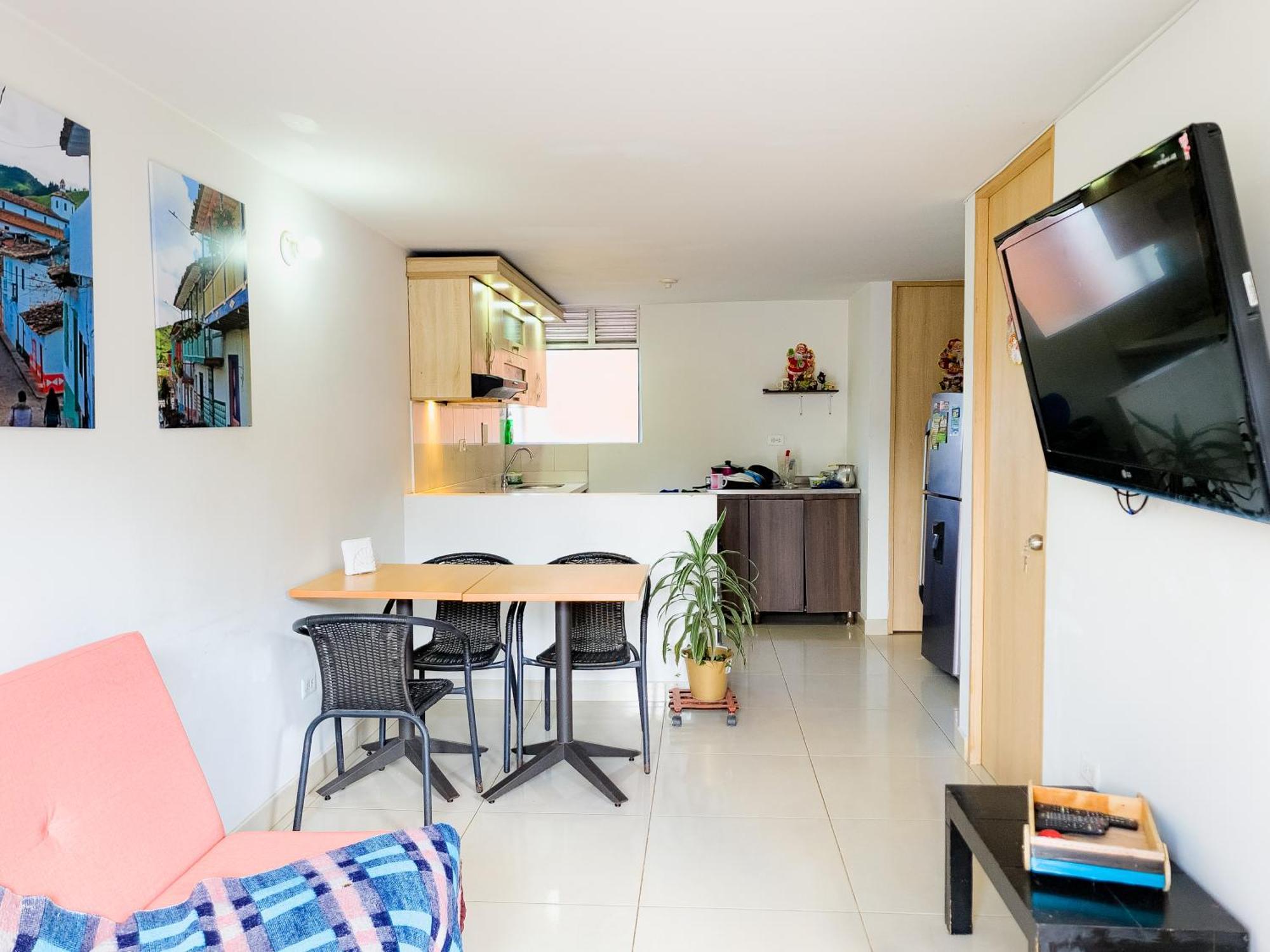 Hostal - Dona Elva A 15 Min Del Aeropuerto Ріонегро Екстер'єр фото