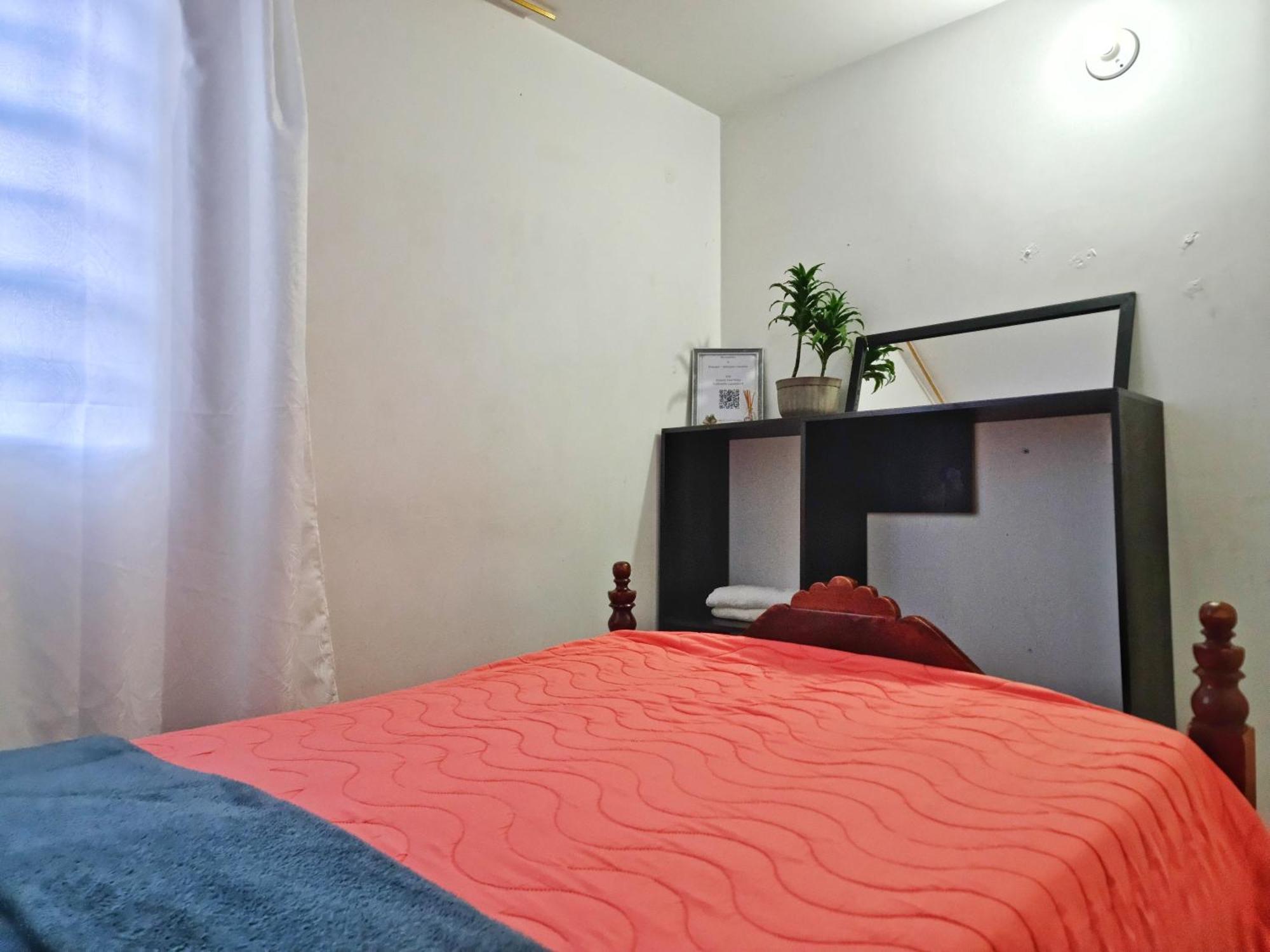 Hostal - Dona Elva A 15 Min Del Aeropuerto Ріонегро Екстер'єр фото
