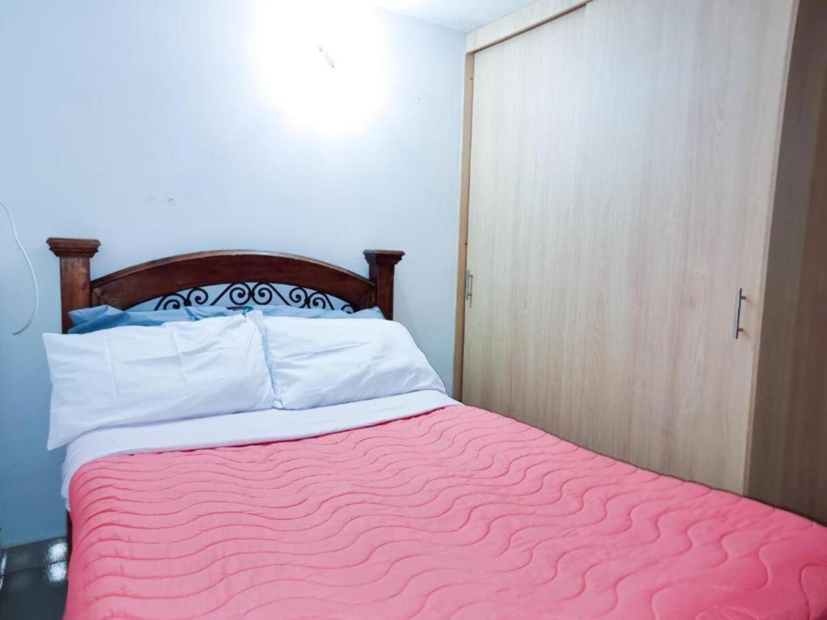 Hostal - Dona Elva A 15 Min Del Aeropuerto Ріонегро Екстер'єр фото